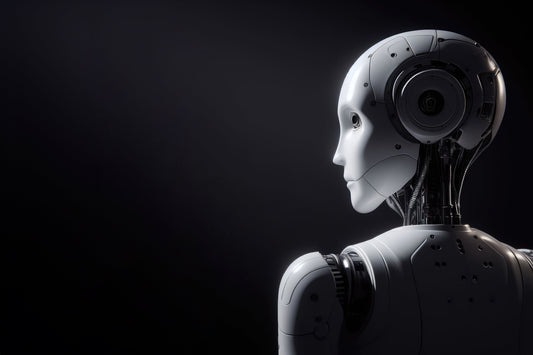 Koyu arka plana karşı şık tasarımlı fütüristik yapay zeka robot ajanı.